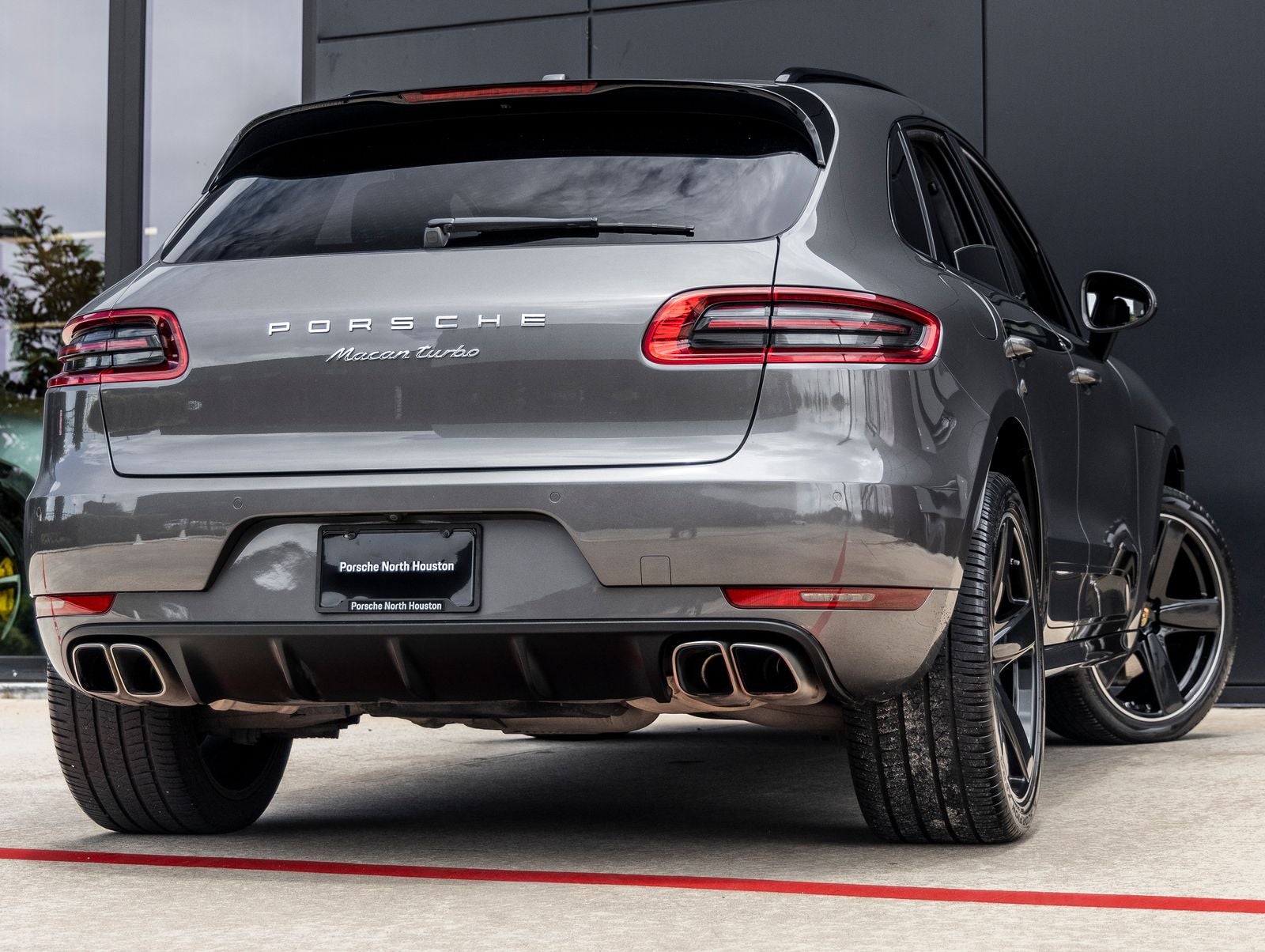 2017 Porsche Macan Turbo