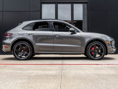 2017 Porsche Macan Turbo