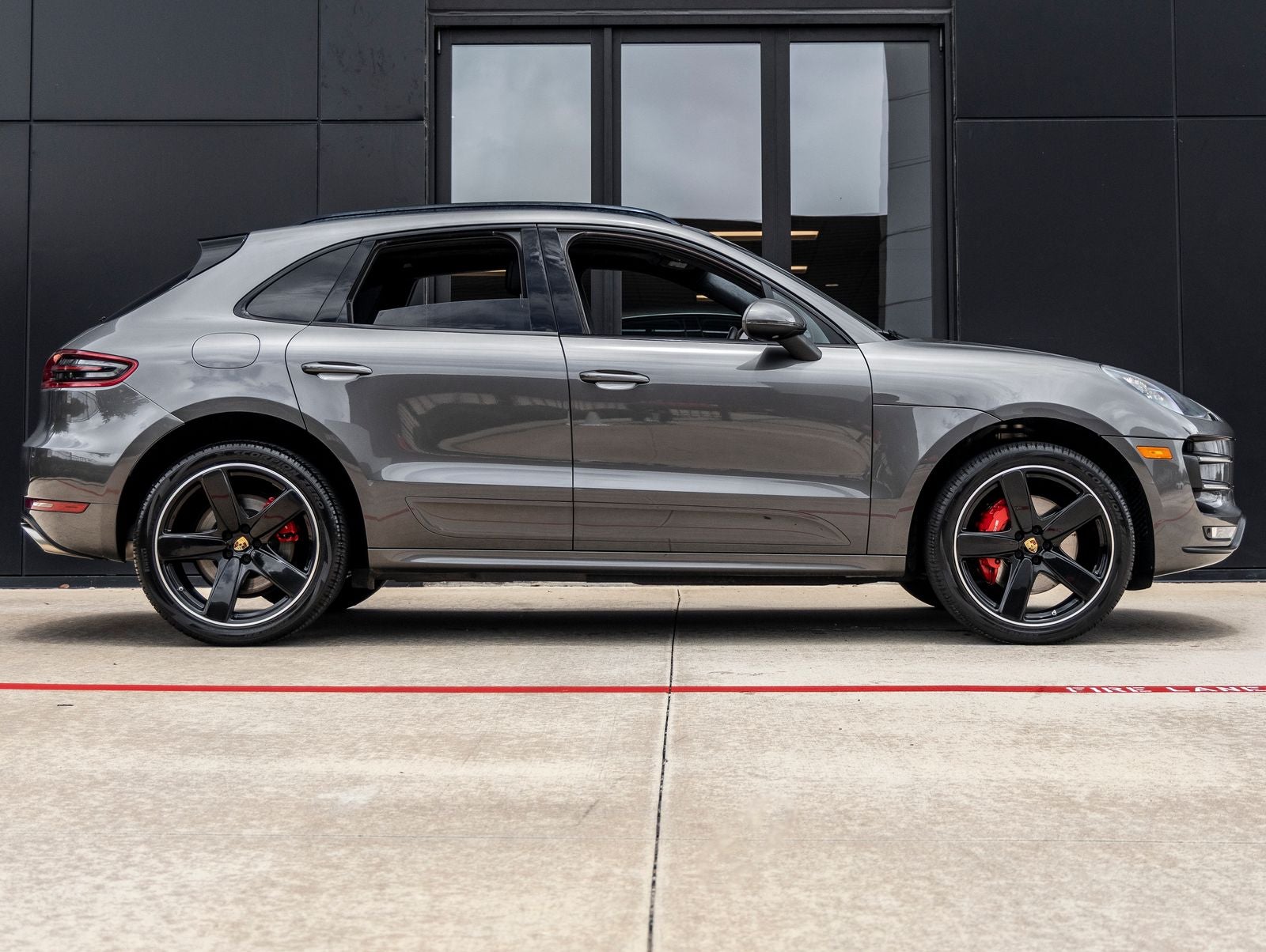 2017 Porsche Macan Turbo