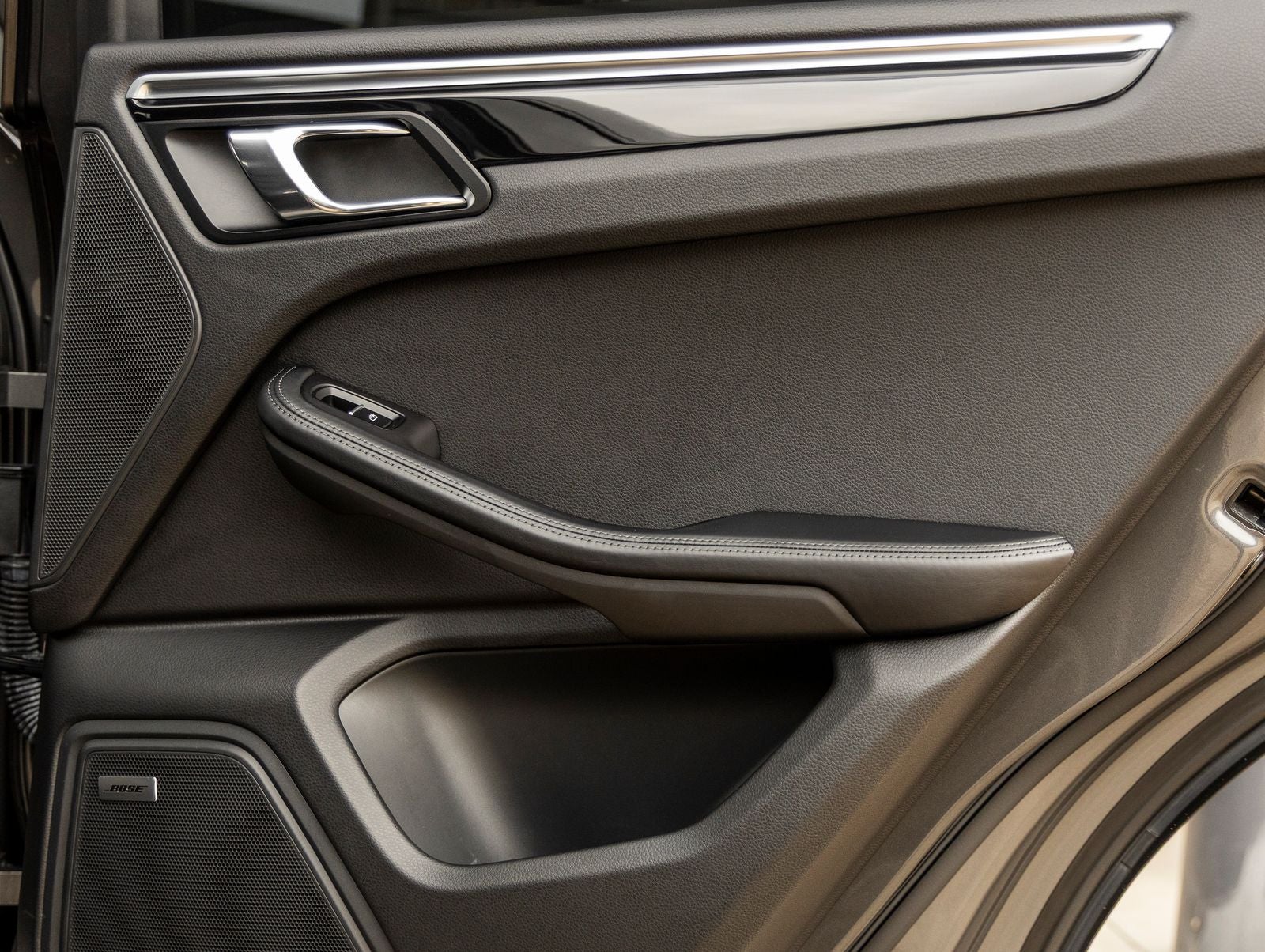 2017 Porsche Macan Turbo
