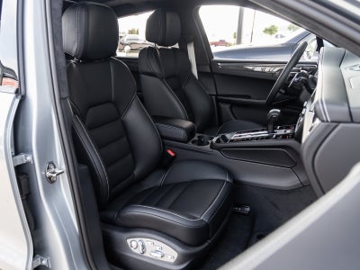 2026 Porsche Macan Macan GTS