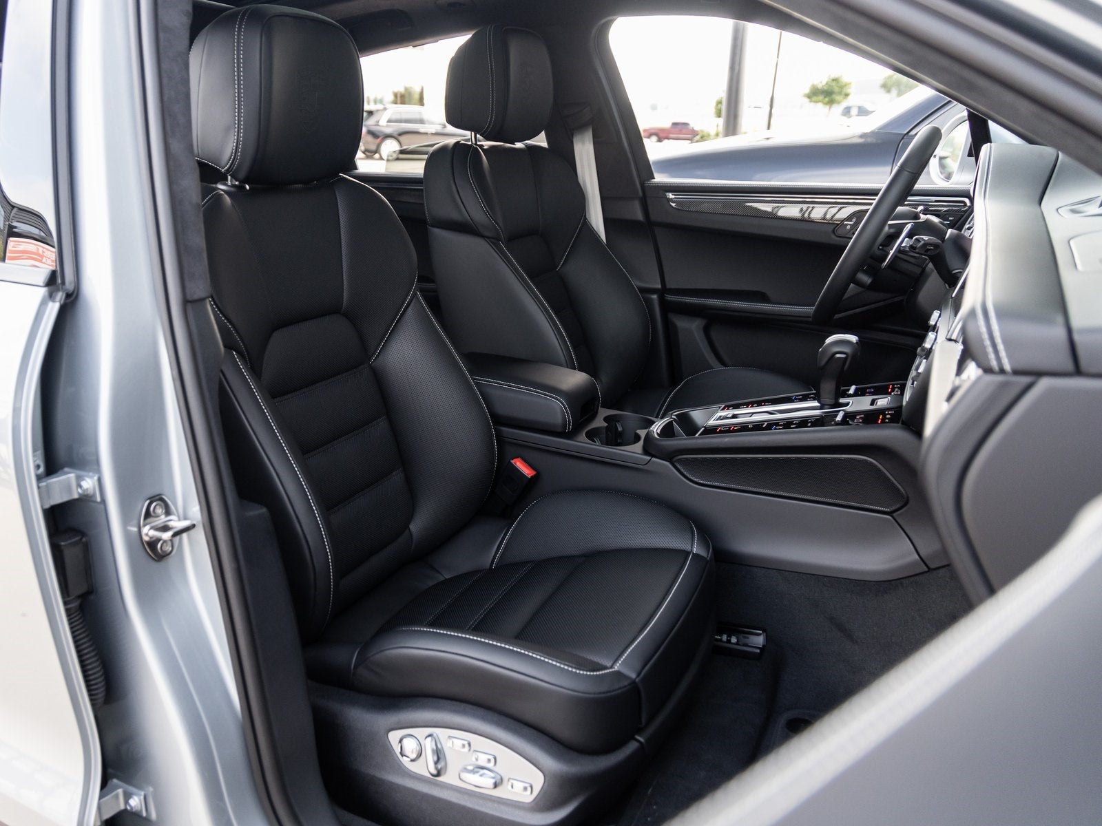 2026 Porsche Macan Macan GTS