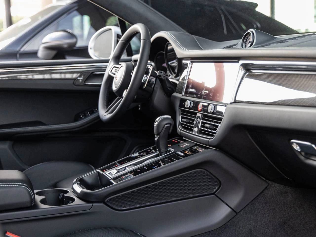 2026 Porsche Macan Macan GTS