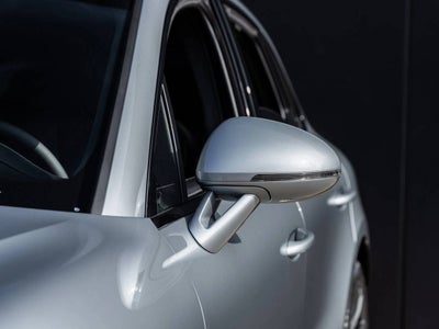 2026 Porsche Macan Macan GTS