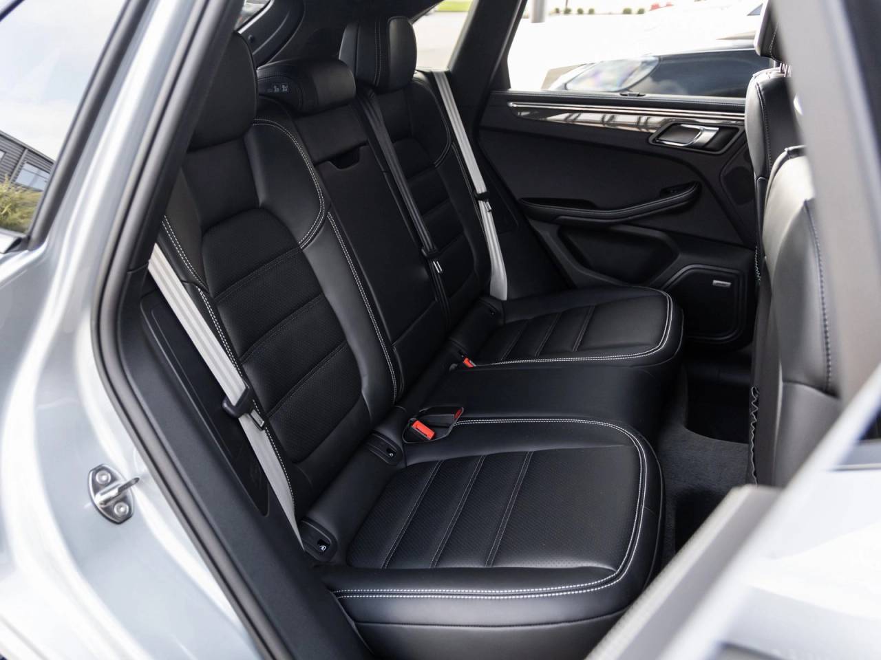 2026 Porsche Macan Macan GTS