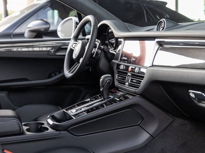 2026 Porsche Macan Macan GTS