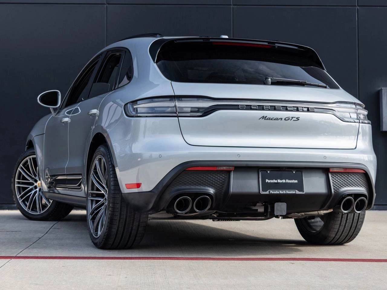 2026 Porsche Macan Macan GTS