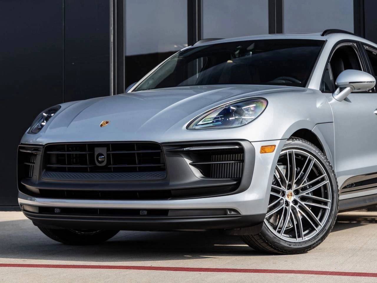 2026 Porsche Macan Macan GTS
