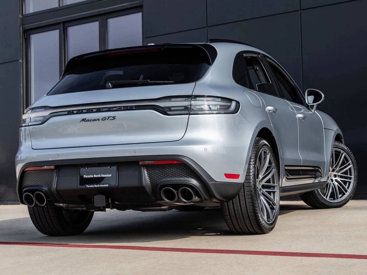2026 Porsche Macan Macan GTS