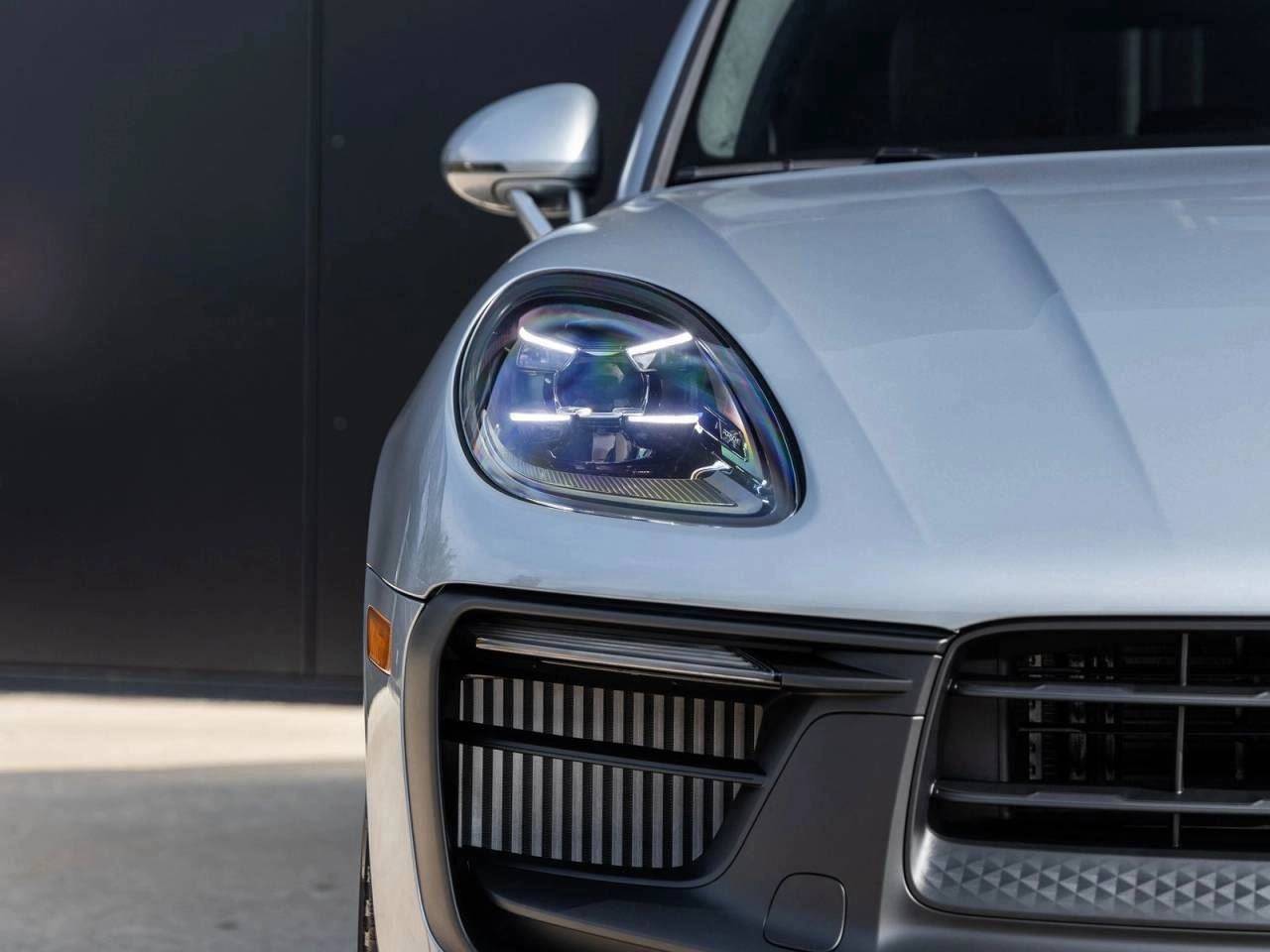 2026 Porsche Macan Macan GTS