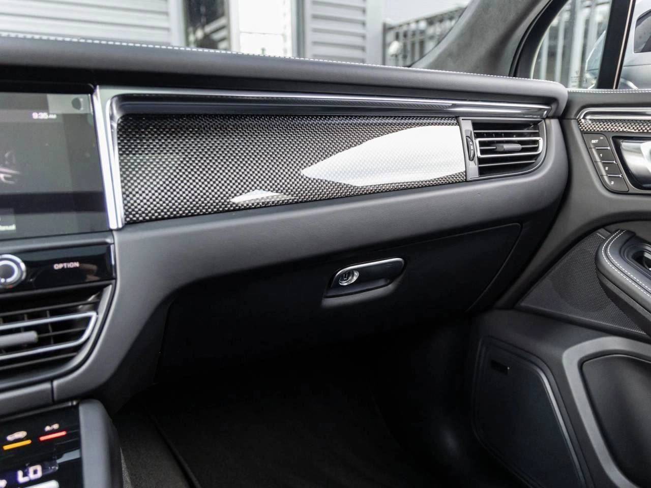 2026 Porsche Macan Macan GTS