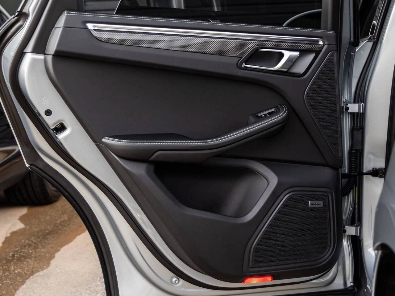 2026 Porsche Macan Macan GTS