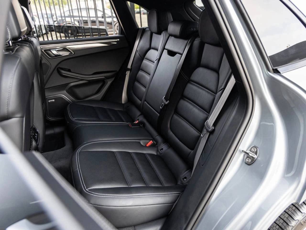 2026 Porsche Macan Macan GTS