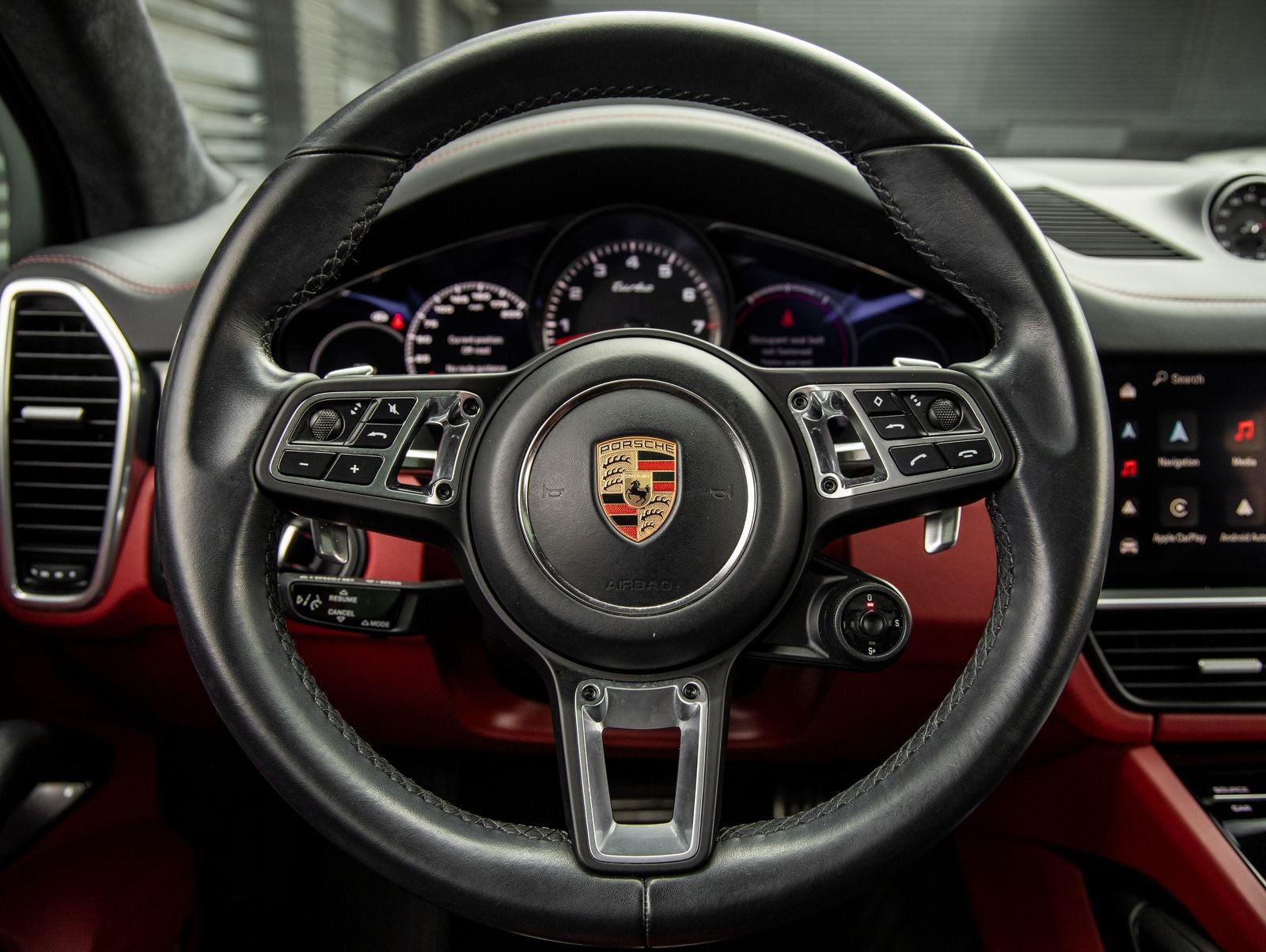 2023 Porsche Cayenne Turbo