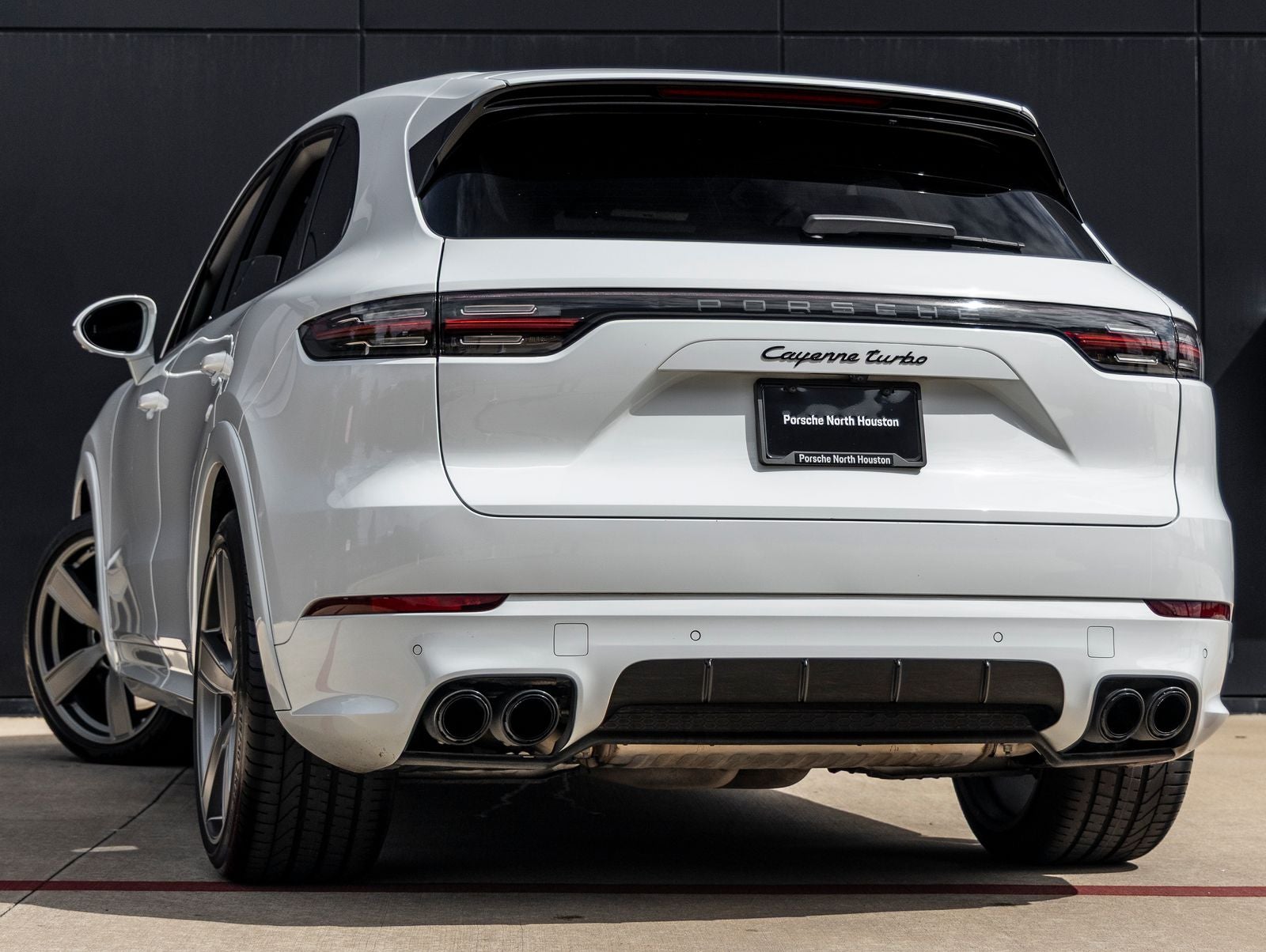 2023 Porsche Cayenne Turbo