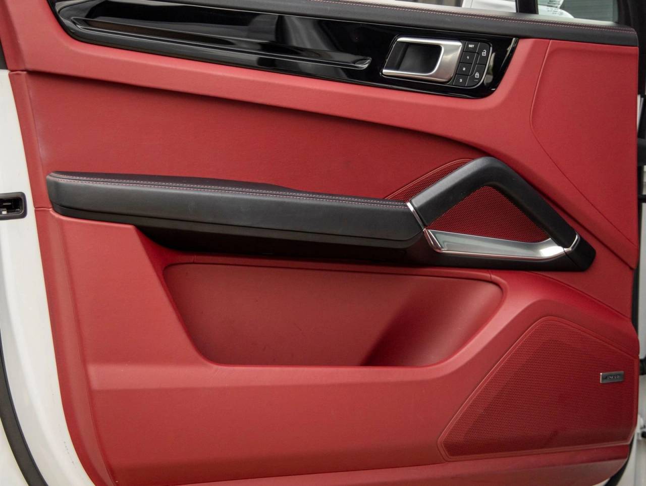 2023 Porsche Cayenne Turbo