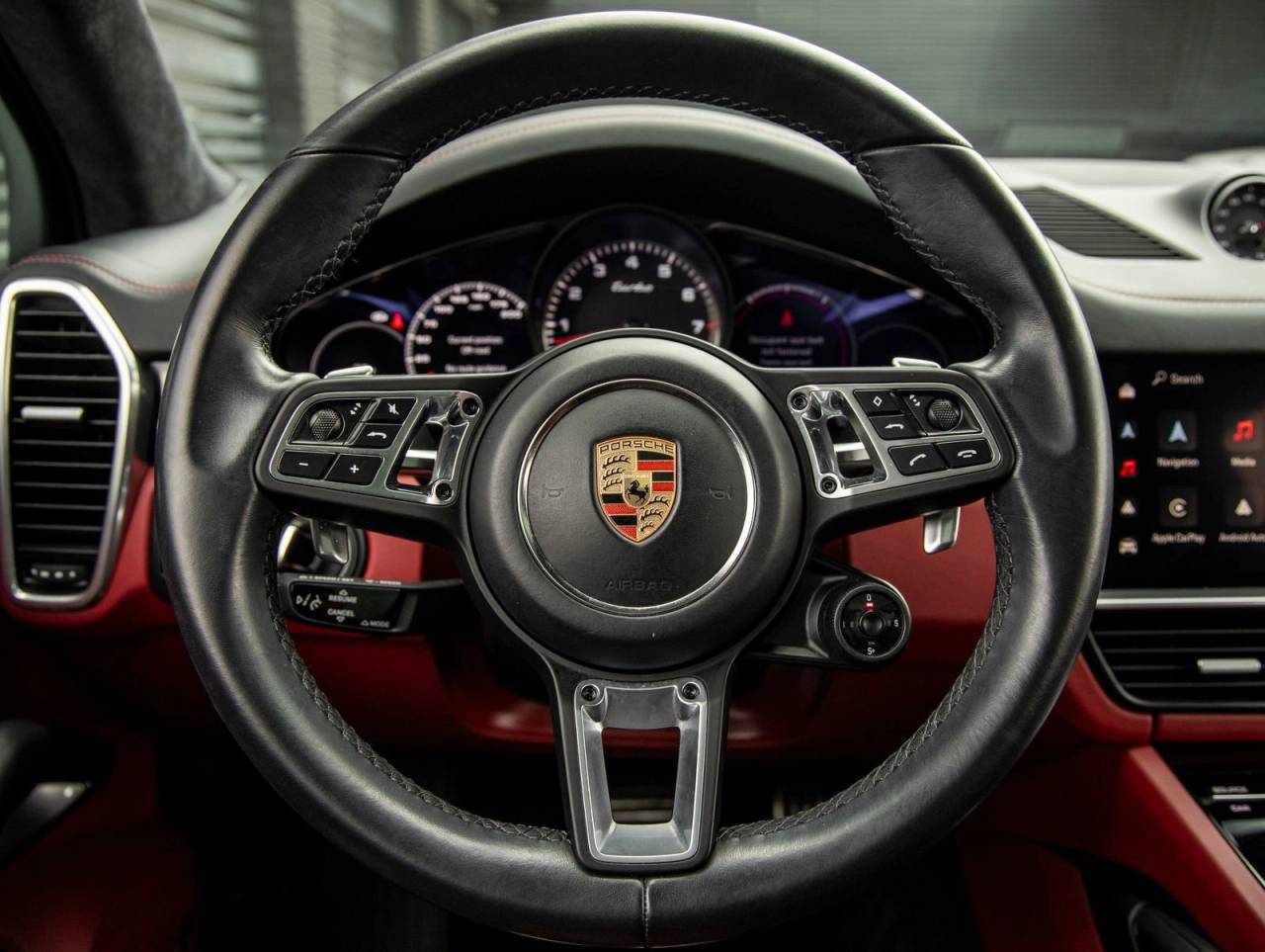 2023 Porsche Cayenne Turbo