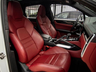 2023 Porsche Cayenne Turbo