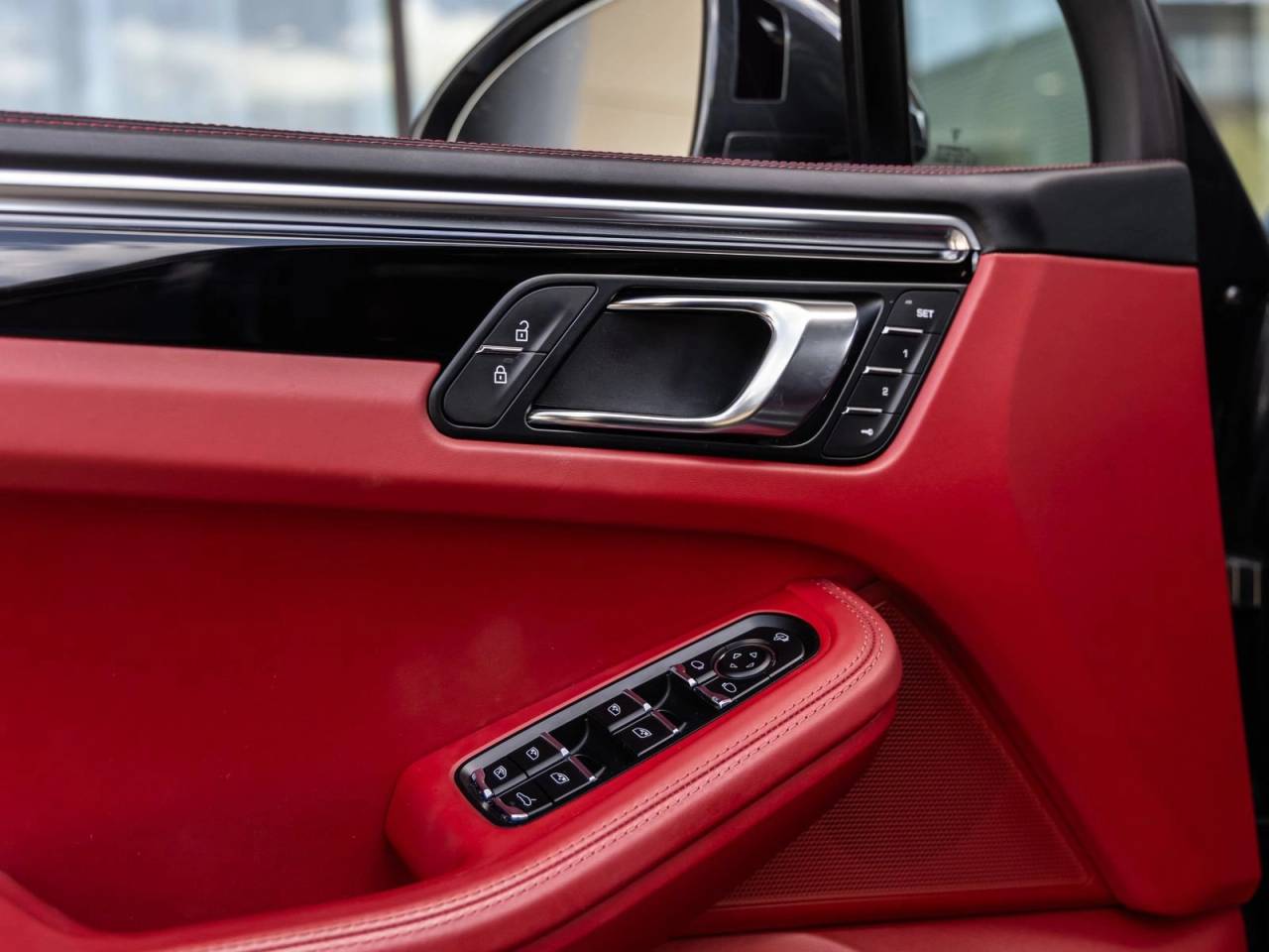 2024 Porsche Macan Macan S (MY24)