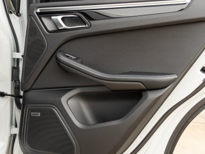 2024 Porsche Macan Macan S (MY24)