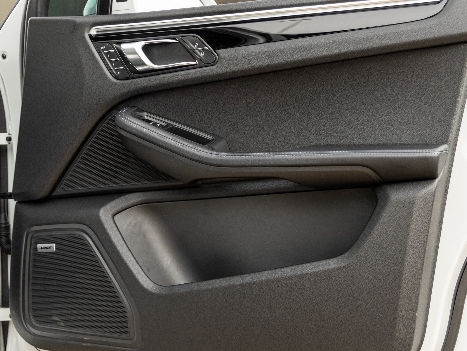 2024 Porsche Macan Macan S (MY24)