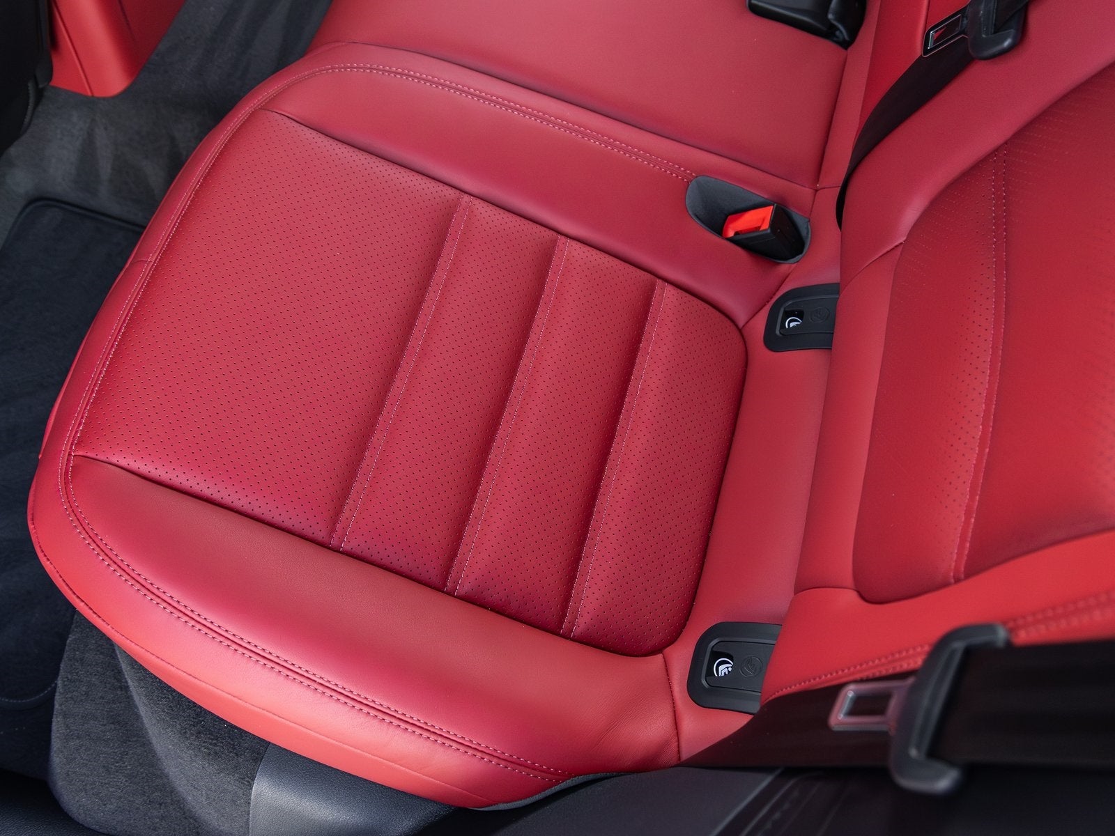 2026 Porsche Macan Macan S