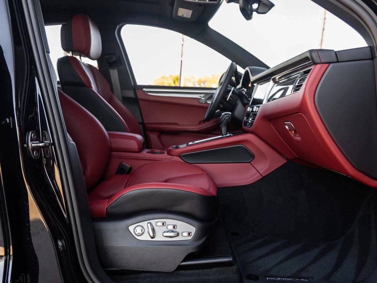 2026 Porsche Macan Macan S