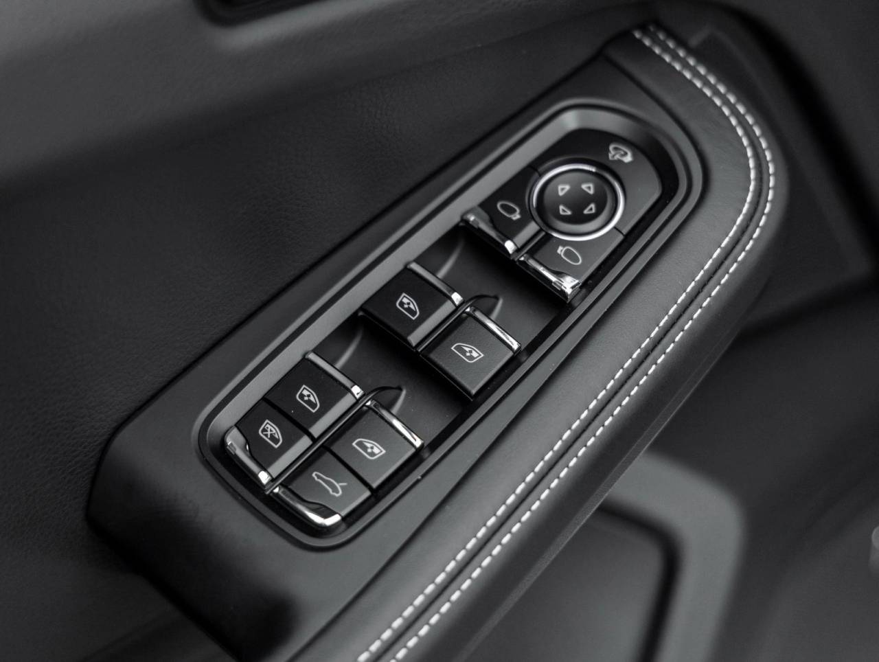 2026 Porsche Macan Macan S