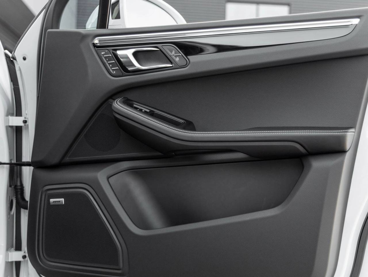 2026 Porsche Macan Macan S