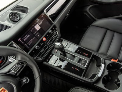 2026 Porsche Macan S