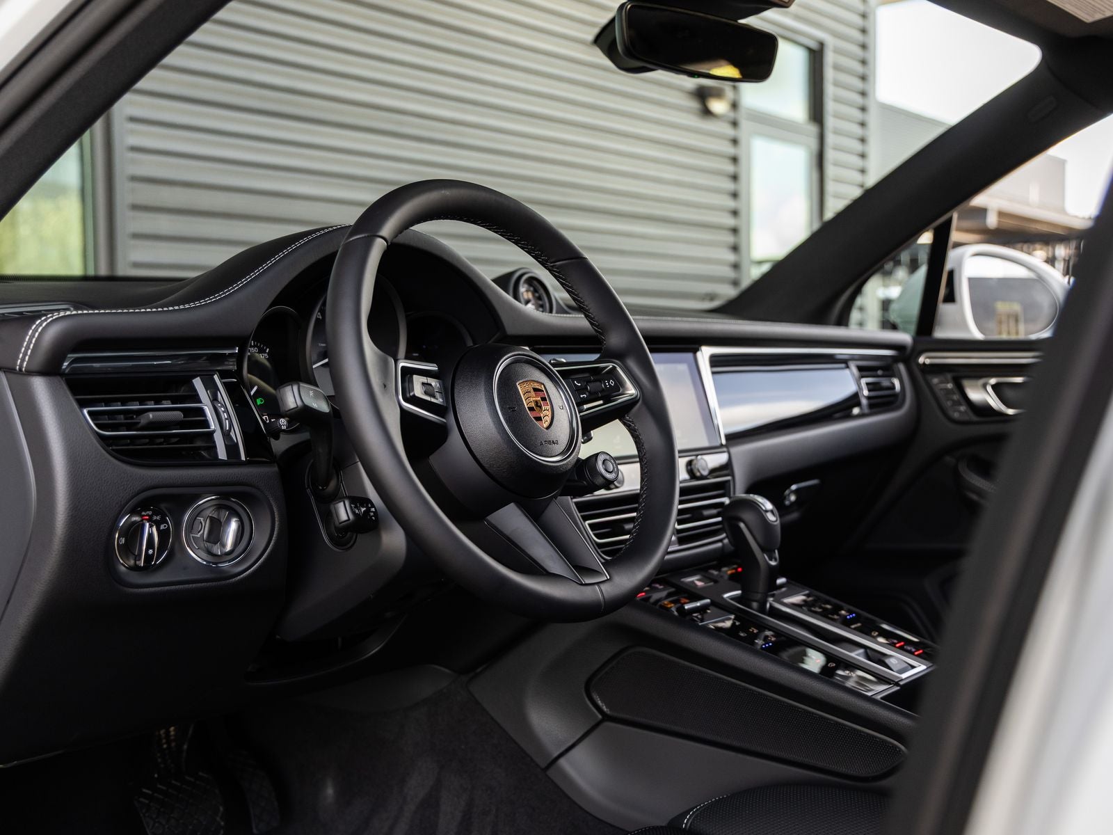 2026 Porsche Macan Macan S