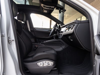 2026 Porsche Macan Macan S