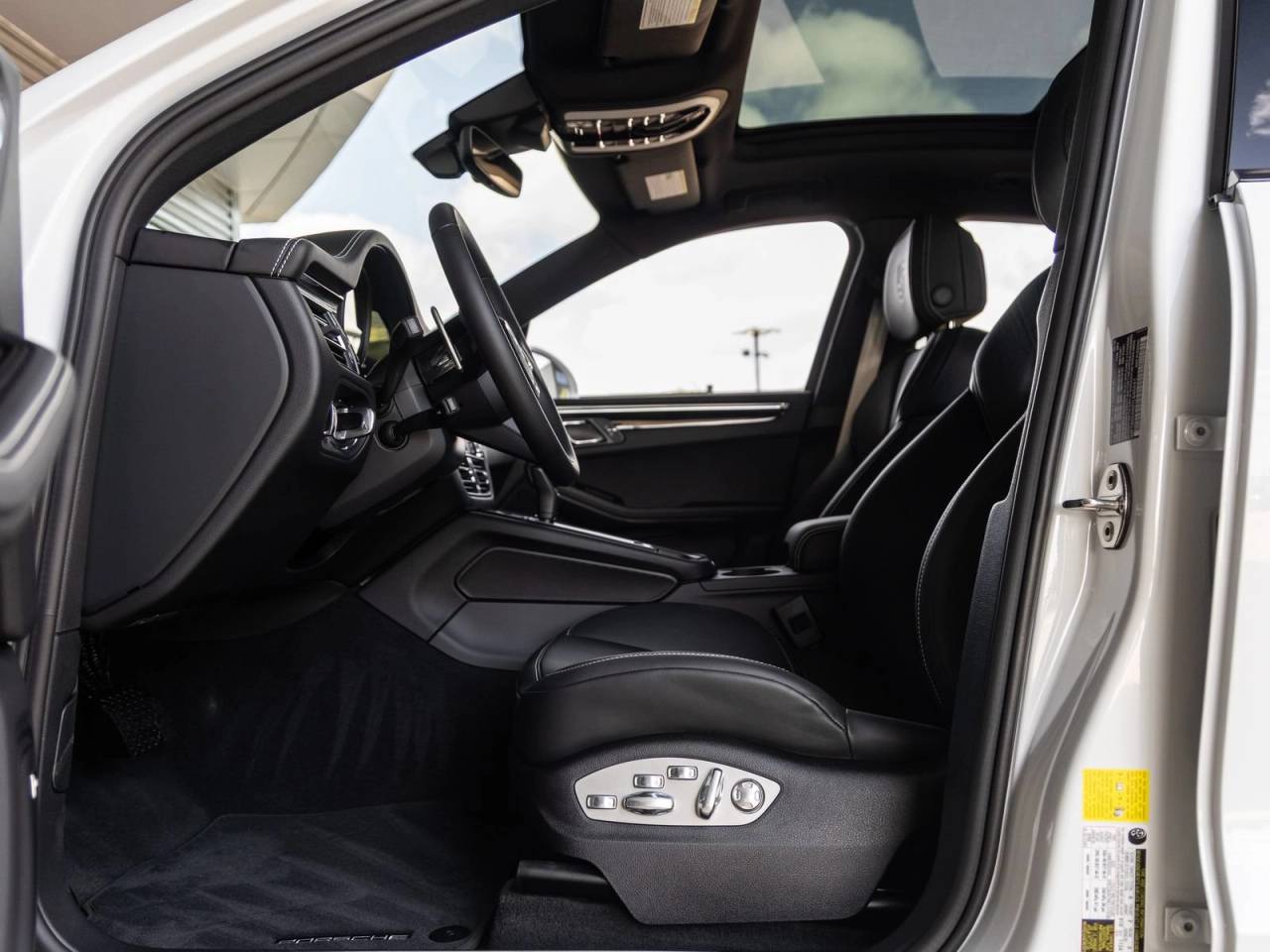 2026 Porsche Macan Macan S