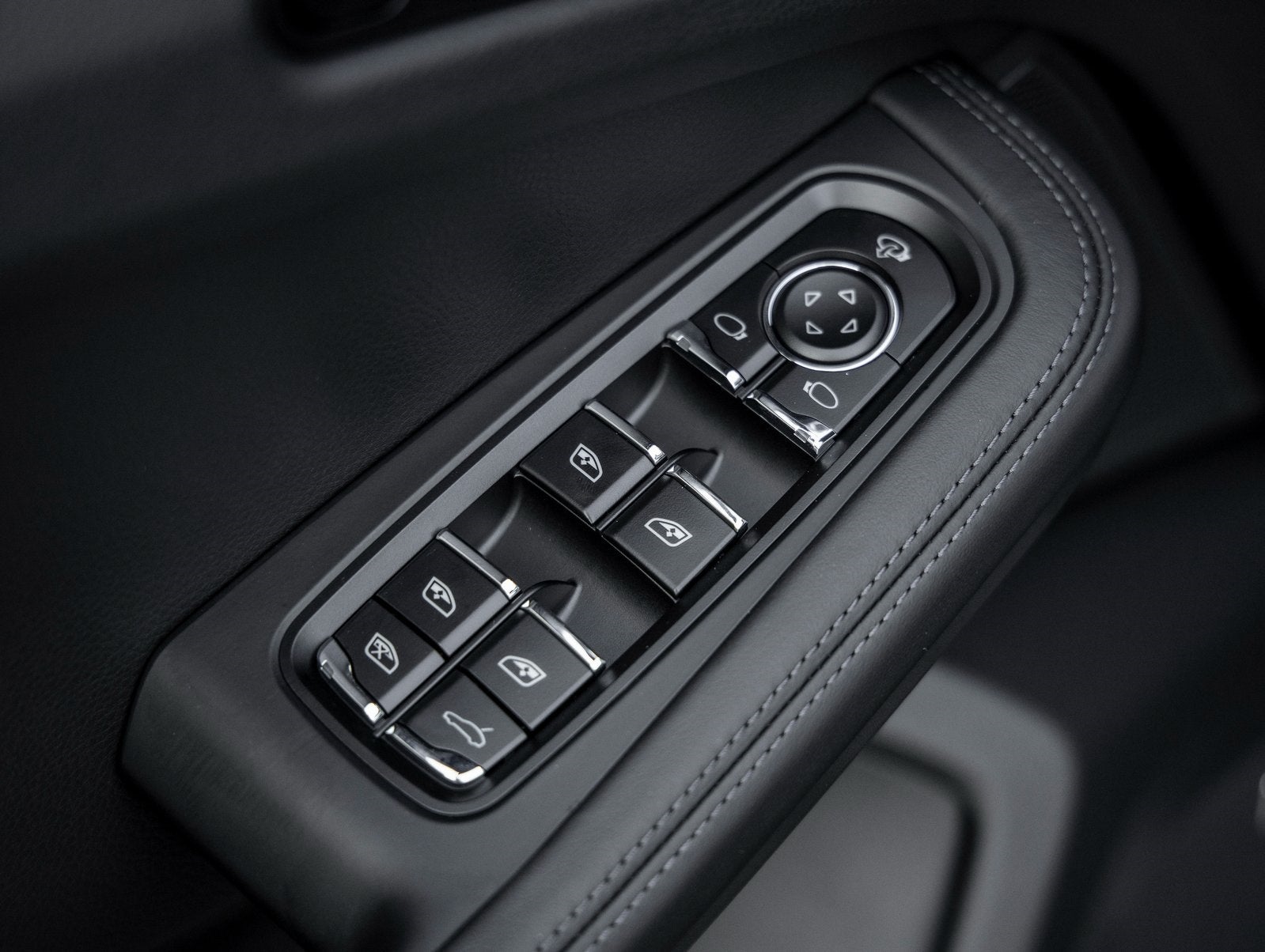 2026 Porsche Macan Macan S