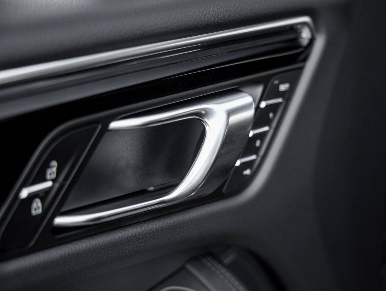 2026 Porsche Macan Macan S