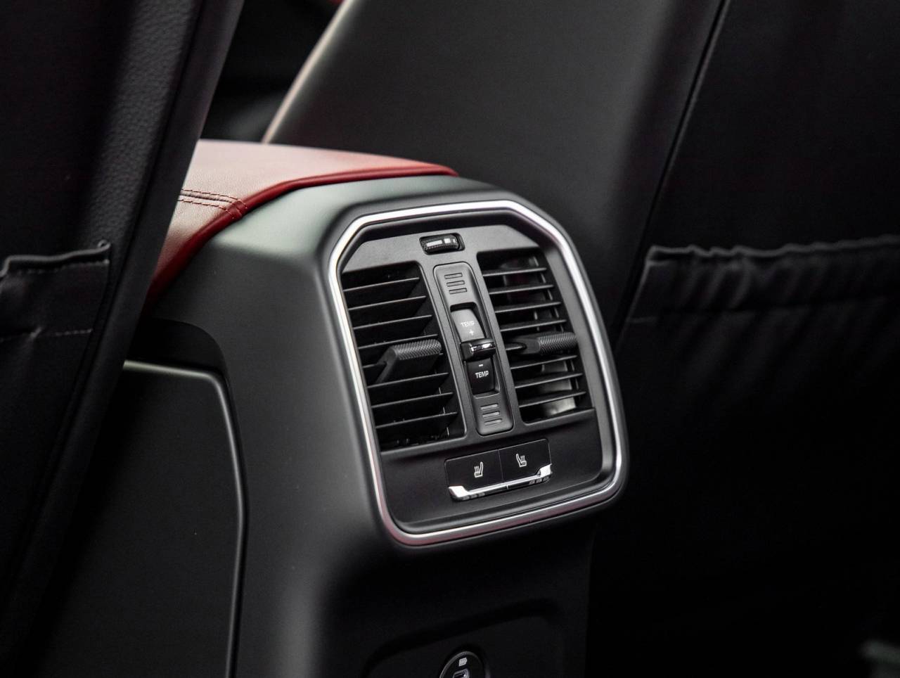 2026 Porsche Macan Macan S