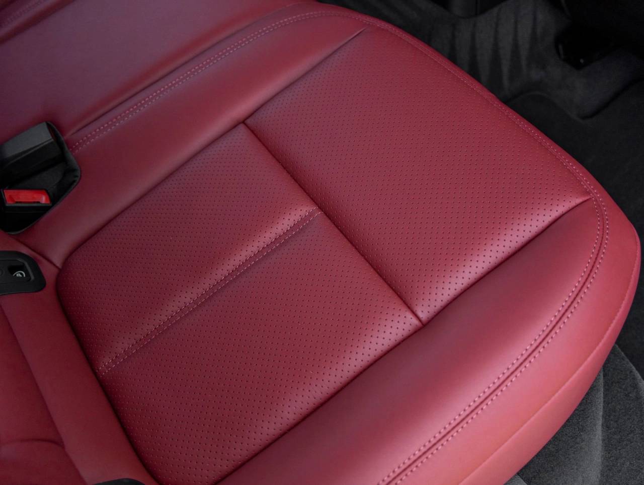 2026 Porsche Macan Macan S