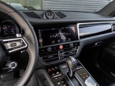 2026 Porsche Macan Macan S
