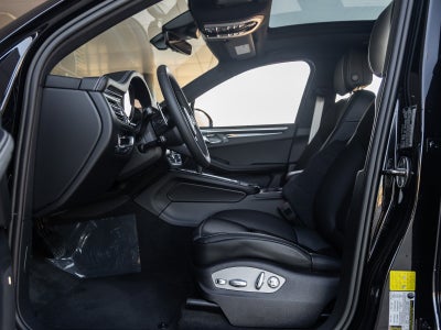 2026 Porsche Macan Macan S