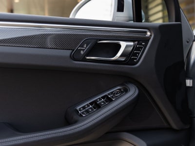 2026 Porsche Macan Macan S