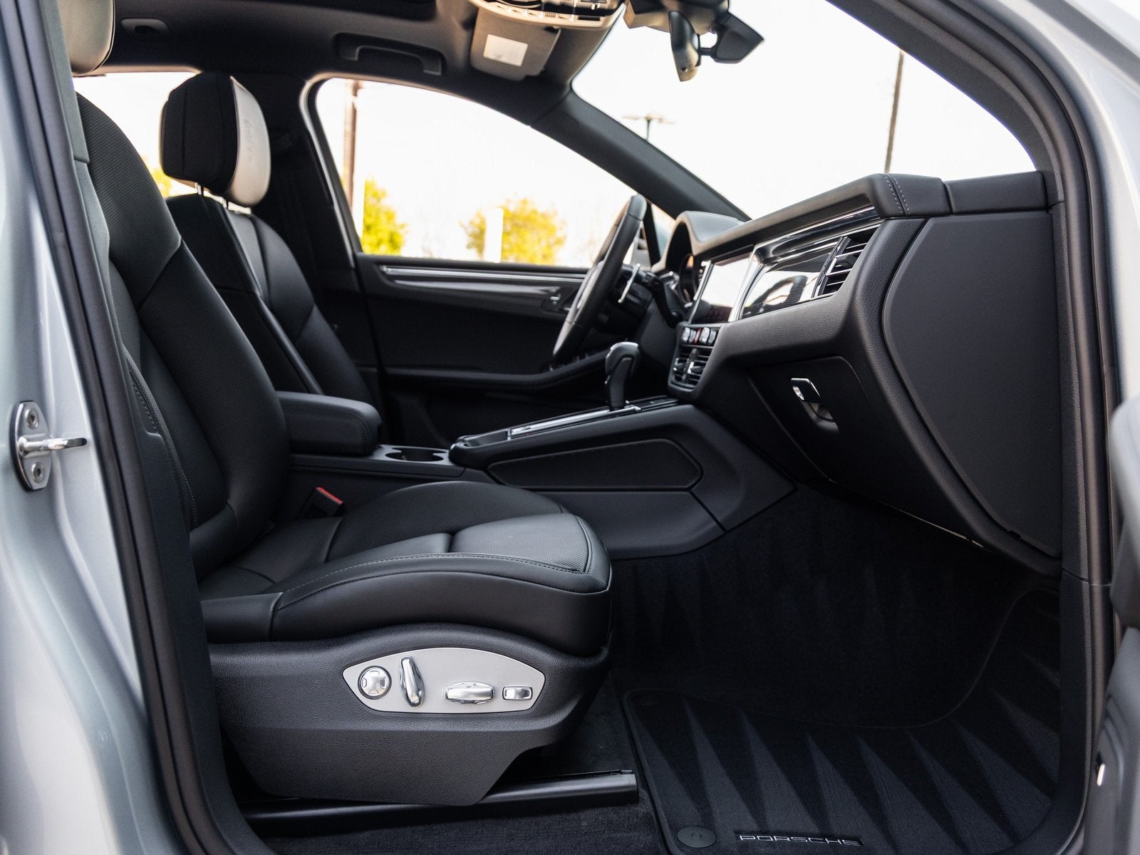 2026 Porsche Macan Macan S