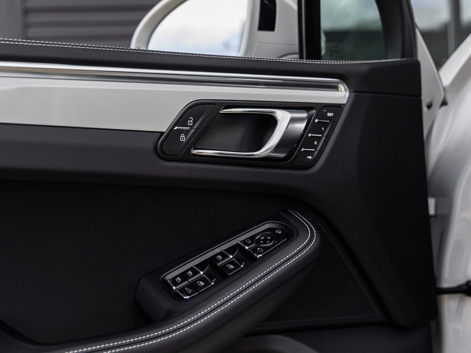 2026 Porsche Macan Macan S