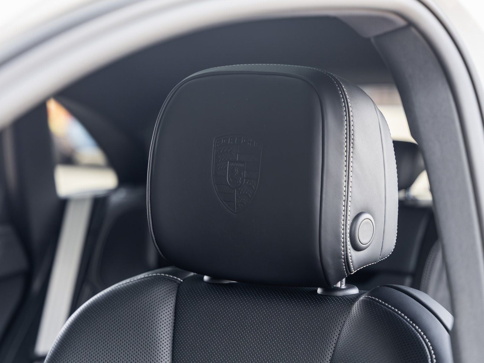 2026 Porsche Macan Macan S