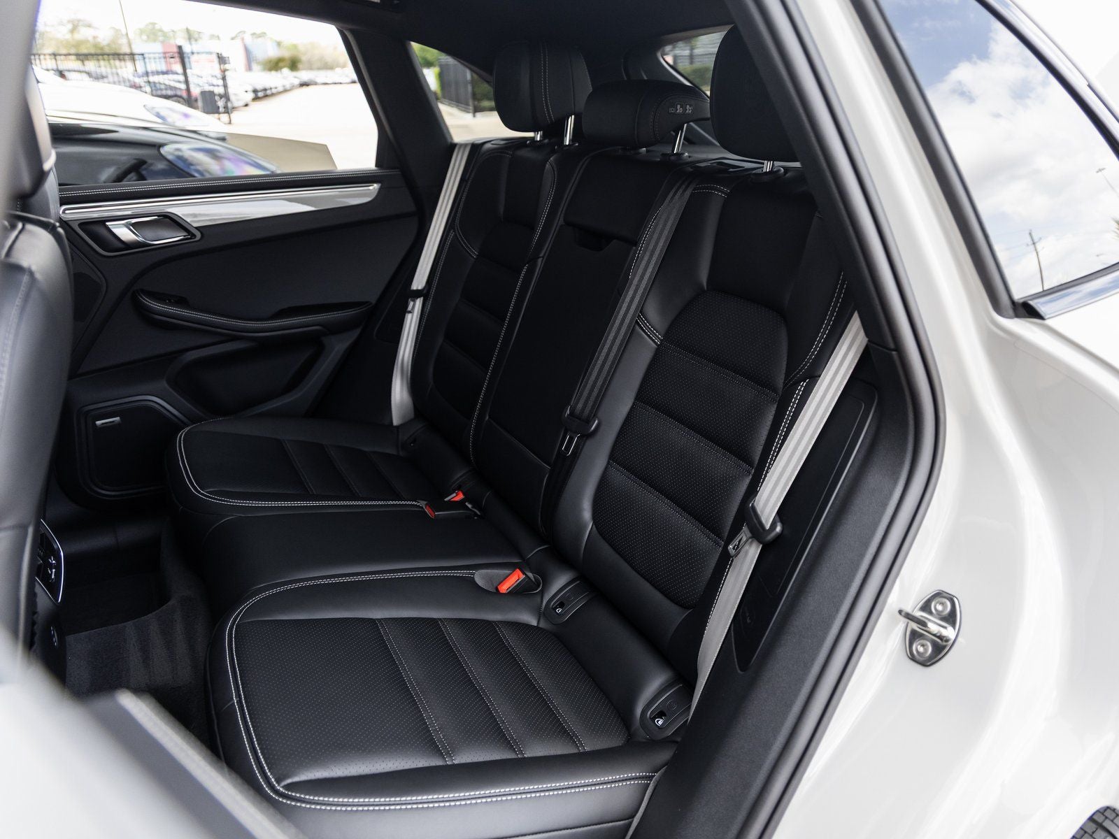 2026 Porsche Macan Macan S