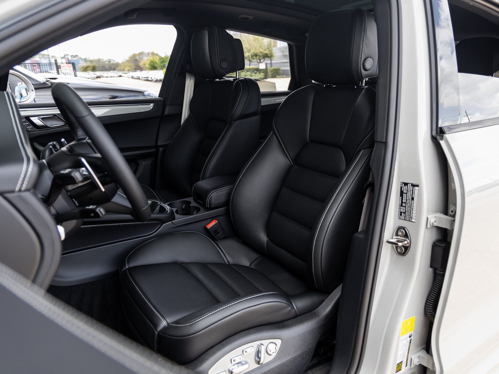 2026 Porsche Macan Macan S