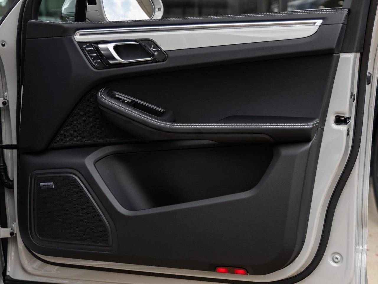 2026 Porsche Macan Macan S