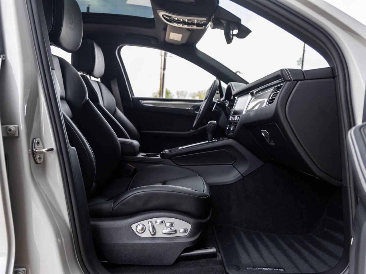 2026 Porsche Macan Macan S