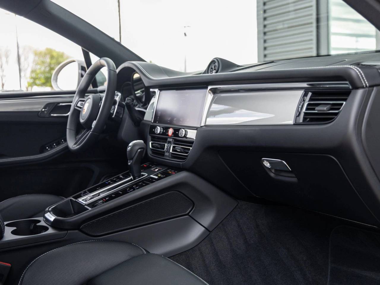 2026 Porsche Macan Macan S