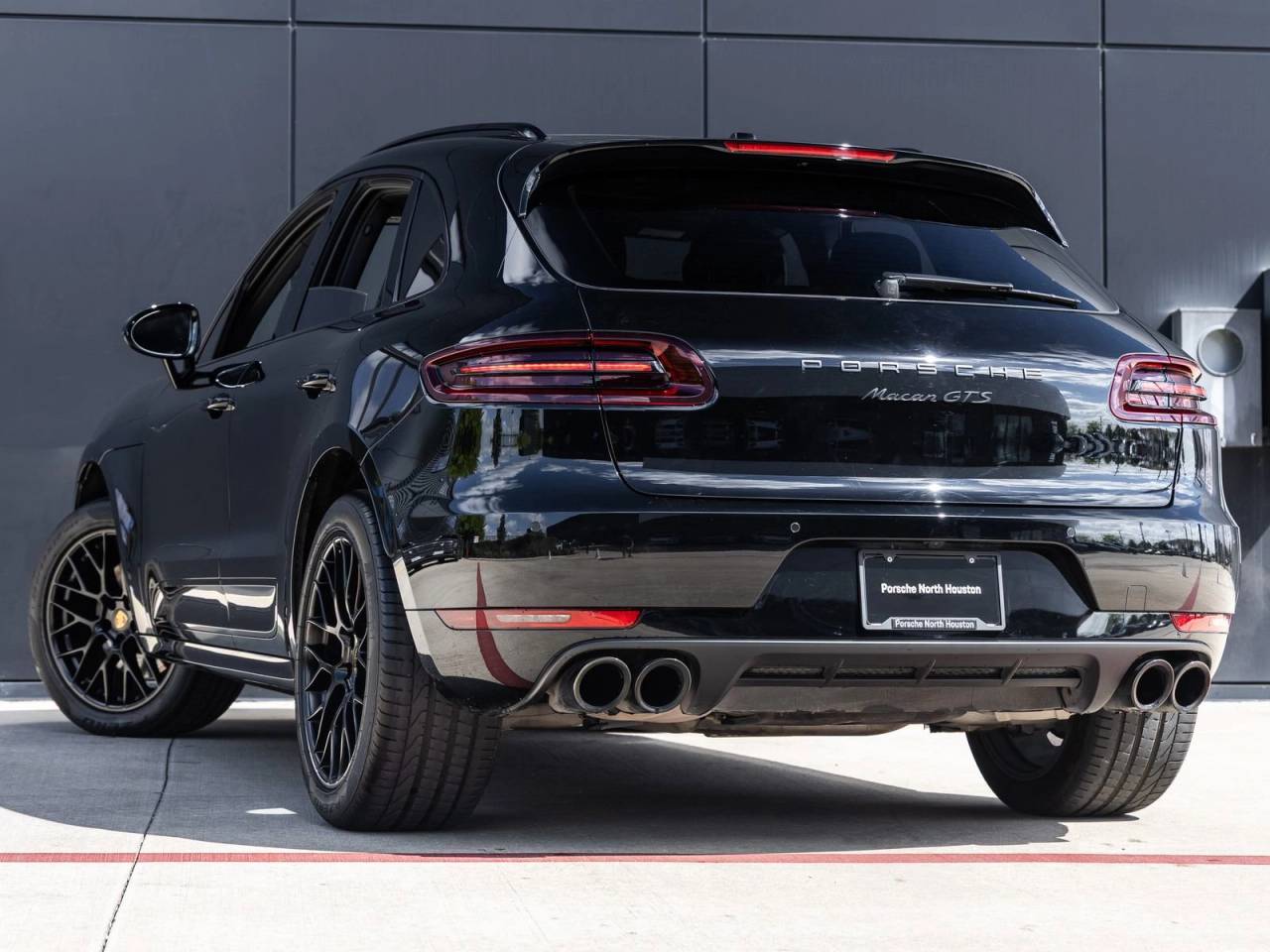 2018 Porsche Macan Macan GTS