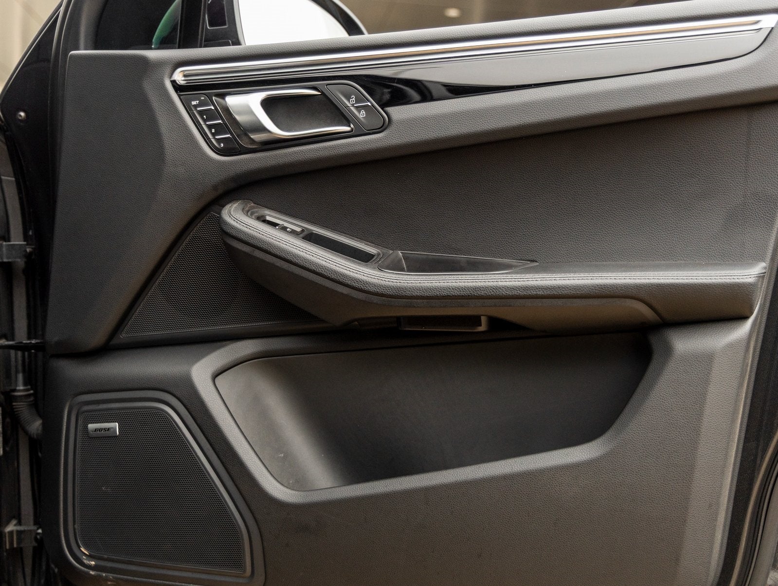 2024 Porsche Macan Macan S (MY24)